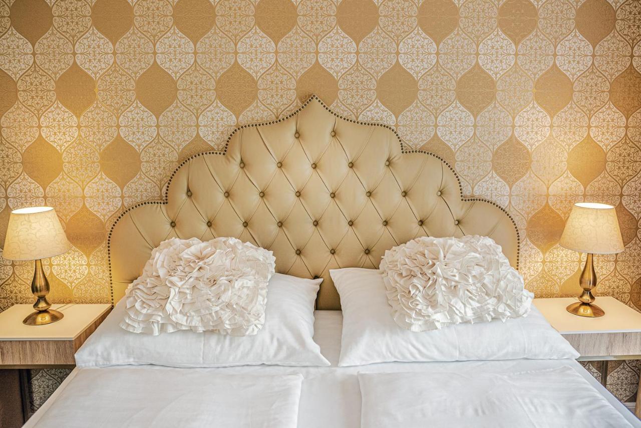 Bed and Breakfast Casablanca Panzio Тата Экстерьер фото