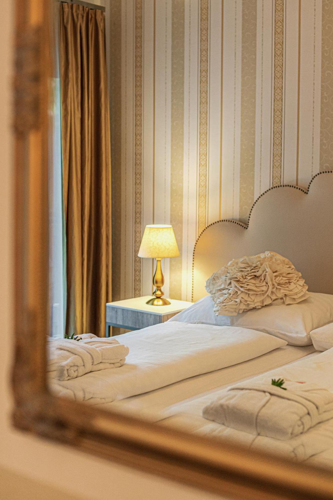 Bed and Breakfast Casablanca Panzio Тата Экстерьер фото